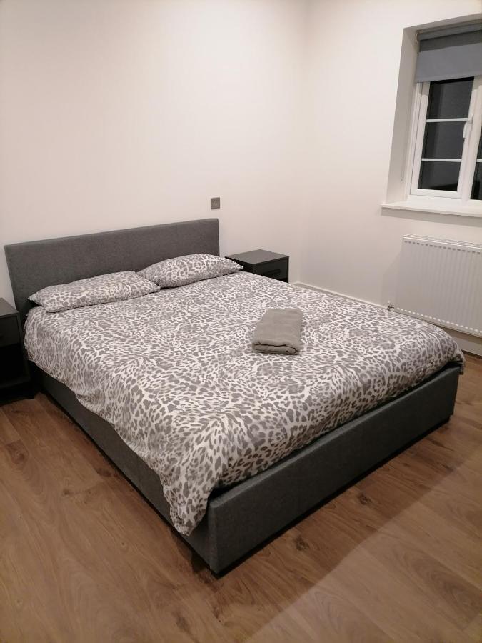 Stunning Rooms By Nine Elms Station ลอนดอน ภายนอก รูปภาพ